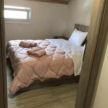 Constas Nifea Nikiti (Sithonia)