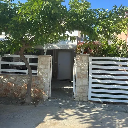 Constas Nifea Nikiti (Sithonia)