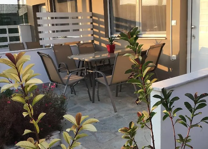 Constas Nifea Tatil Evi *